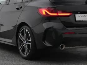 BMW 1-serie serie 116i automaat m sport camera navi thumbnail 18
