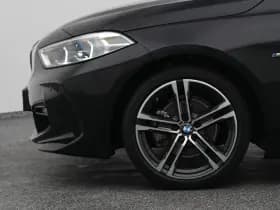 BMW 1-serie serie 116i automaat m sport camera navi thumbnail 21