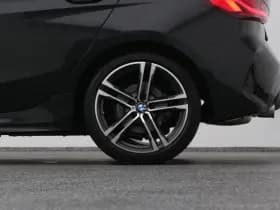 BMW 1-serie serie 116i automaat m sport camera navi thumbnail 40