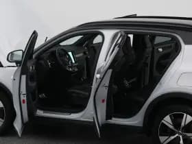 Volvo XC40 recharge p8 awd r design camera adaptive h k stoel en stuurverw thumbnail 32