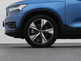 Volvo XC40 recharge p8 awd r design 360 adaptive keyless stoel en stuurverw trekhaak thumbnail 39
