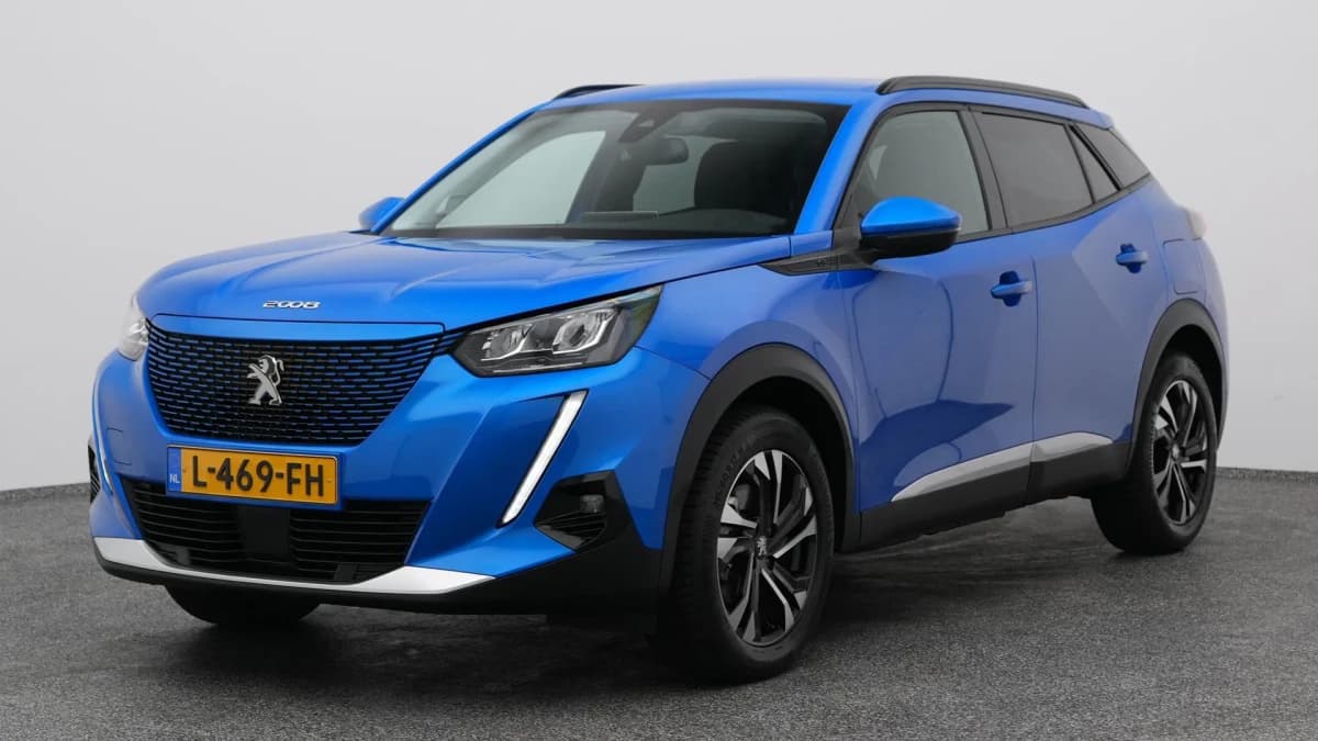 Peugeot E-2008 2008 ev blue lease allure 50 kwh camera carplay stoelverwarming — foto 1