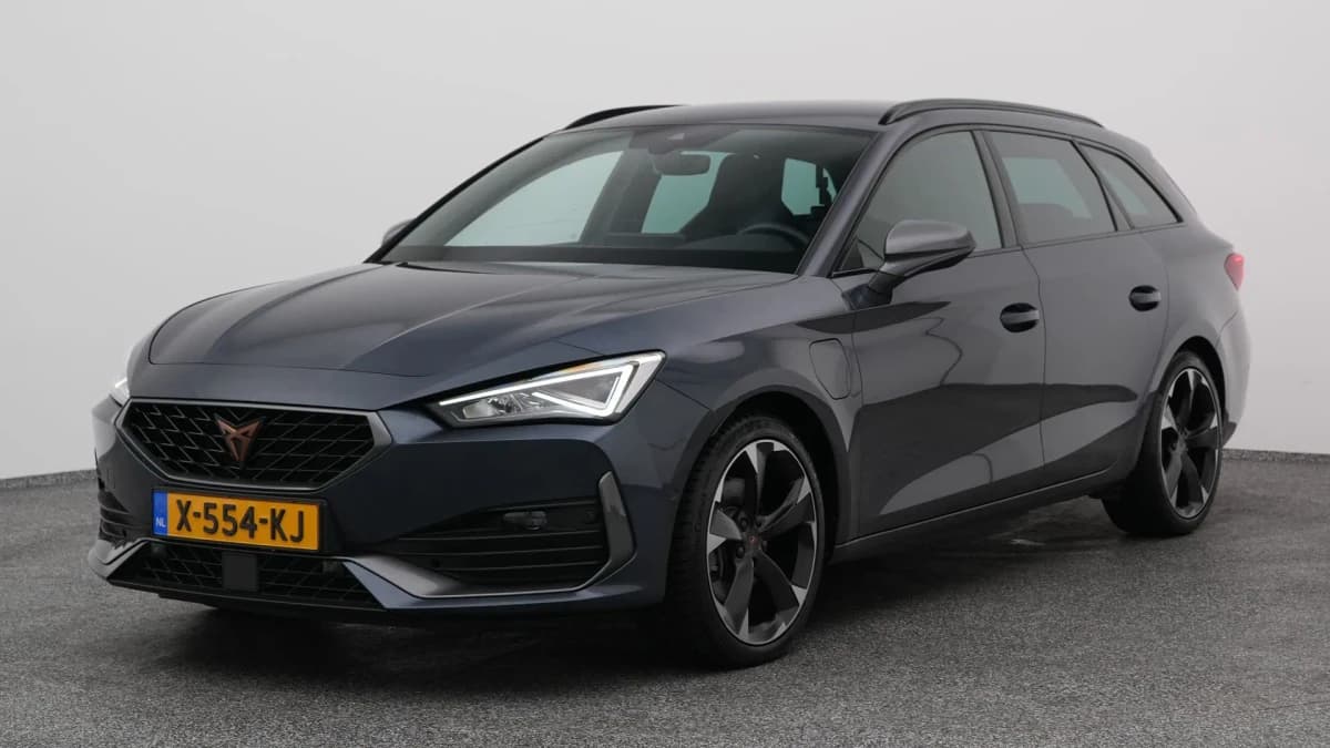 CUPRA Leon sportstourer 1 4 e hybrid business adaptive camera stoelverw trekhaak — foto 1