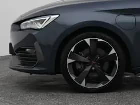 CUPRA Leon sportstourer 1 4 e hybrid business adaptive camera stoelverw trekhaak thumbnail 21