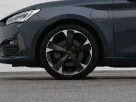 CUPRA Leon sportstourer 1 4 e hybrid business adaptive camera stoelverw trekhaak thumbnail 39