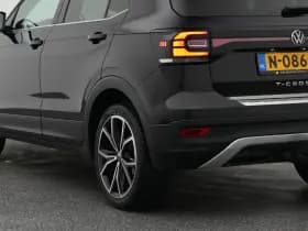 Volkswagen T-Cross cross 1 0 tsi r line virtual adaptive stoelverw trekhaak thumbnail 18