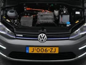 Volkswagen E-Golf golf e dition adaptive navi thumbnail 32