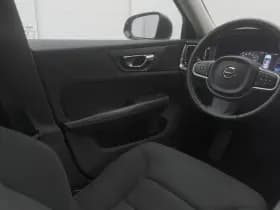 Volvo V60 2 0 b3 momentum advantage cruise carplay thumbnail 11