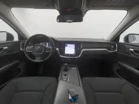 Volvo V60 2 0 b3 momentum advantage cruise carplay thumbnail 3