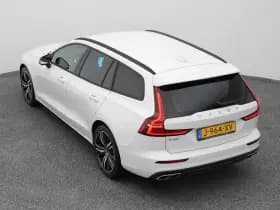 Volvo V60 2 0 b3 momentum advantage cruise carplay thumbnail 25