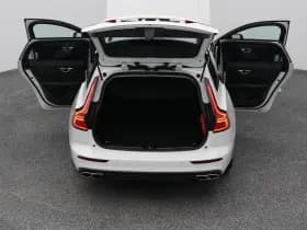 Volvo V60 2 0 b3 momentum advantage cruise carplay thumbnail 29