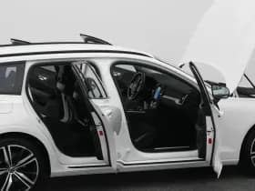 Volvo V60 2 0 b3 momentum advantage cruise carplay thumbnail 34