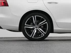 Volvo V60 2 0 b3 momentum advantage cruise carplay thumbnail 41