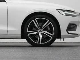 Volvo V60 2 0 b3 momentum advantage cruise carplay thumbnail 42