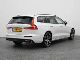 Volvo V60 2 0 b3 momentum advantage cruise carplay thumbnail 6