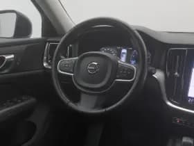 Volvo V60 2 0 b3 momentum advantage cruise carplay thumbnail 7