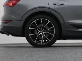 Audi E-tron tron sportback 50 quattro s edition 71 kwh pano camera luchtvering stoelverw trekhaak thumbnail 42