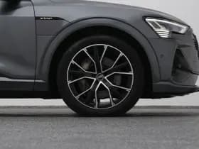 Audi E-tron tron sportback 50 quattro s edition 71 kwh pano camera luchtvering stoelverw trekhaak thumbnail 43