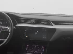 Audi E-tron tron sportback 50 quattro s edition 71 kwh pano camera luchtvering stoelverw trekhaak thumbnail 9