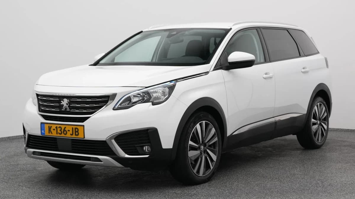 Peugeot 5008 1 2 puretech 130 pk automaat blue lease premium avantage cruise carplay — foto 1