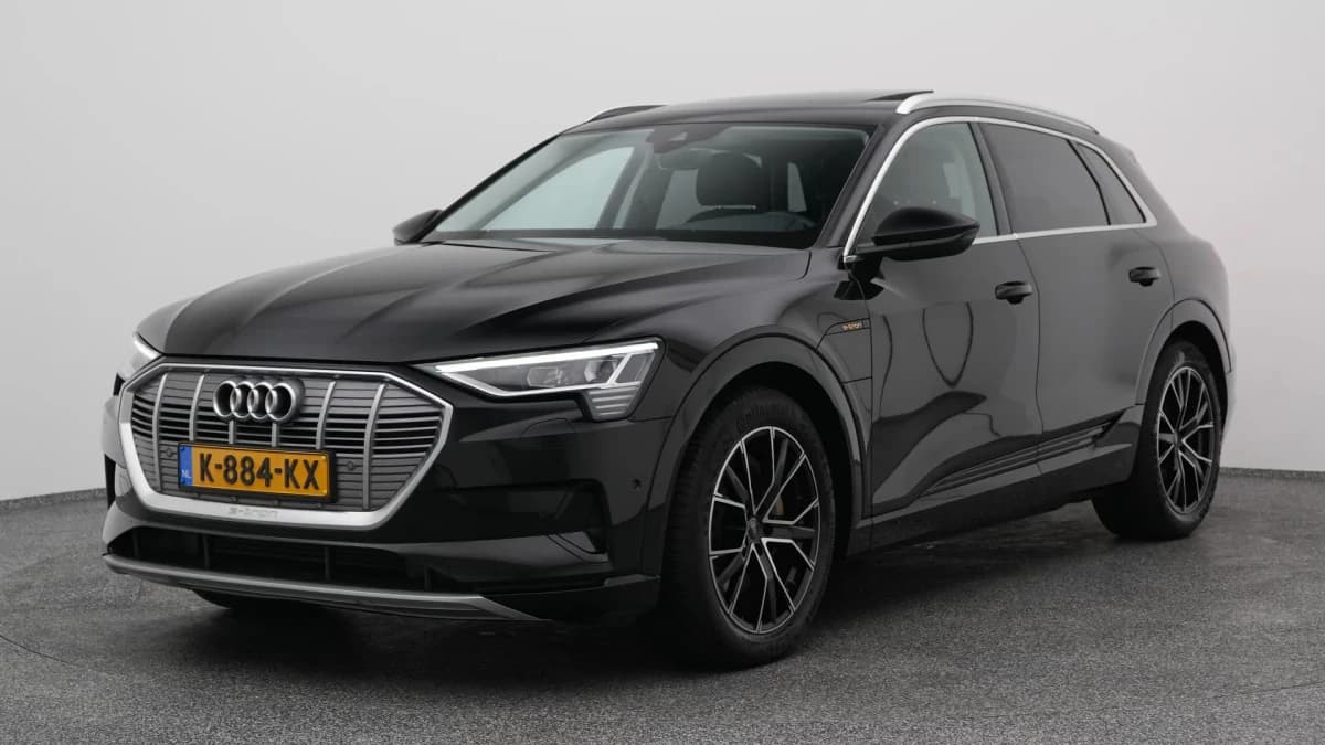 Audi E-tron tron 50 quattro business edition plus 71 kwh pano camera adaptive luchtvering stoelverw — foto 1
