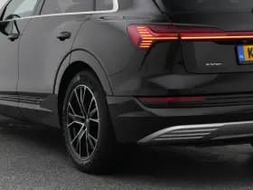 Audi E-tron tron 50 quattro business edition plus 71 kwh pano camera adaptive luchtvering stoelverw thumbnail 19