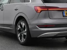 Audi E-tron tron 55 quattro business edition 95 kwh navi memory luchtvering thumbnail 19