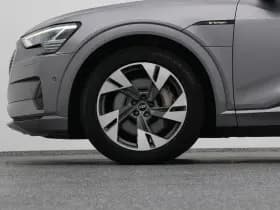 Audi E-tron tron 55 quattro business edition 95 kwh navi memory luchtvering thumbnail 40