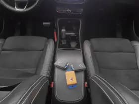 Volvo XC40 recharge p8 awd r design pano 360 h k stoel en stuurverw trekhaak thumbnail 13