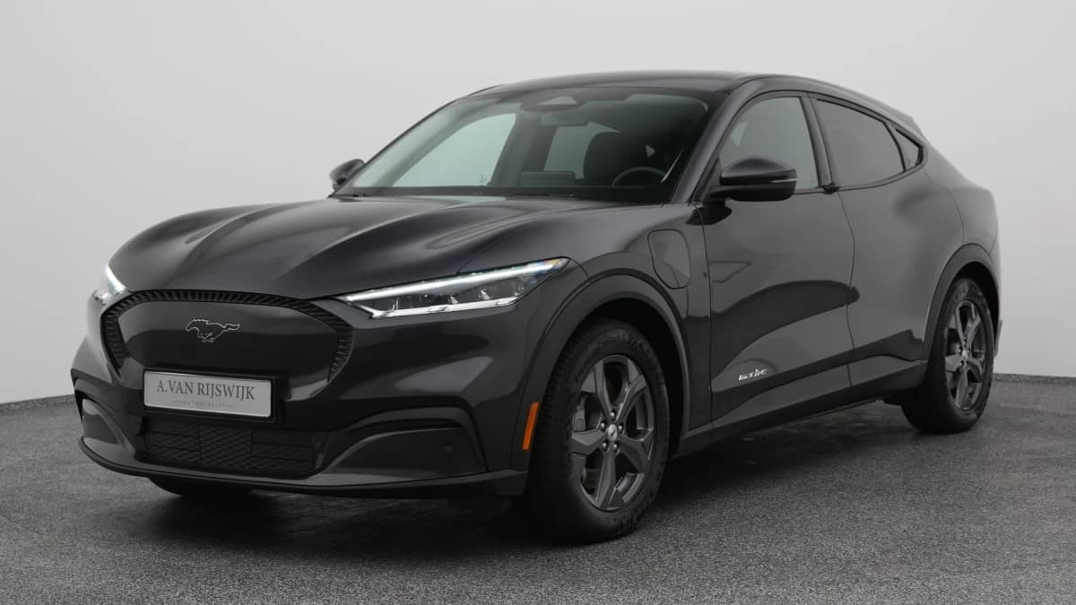 Ford Mustang mach e standard rwd 75 kwh camera adaptive keyless stoel en stuurverw — foto 1