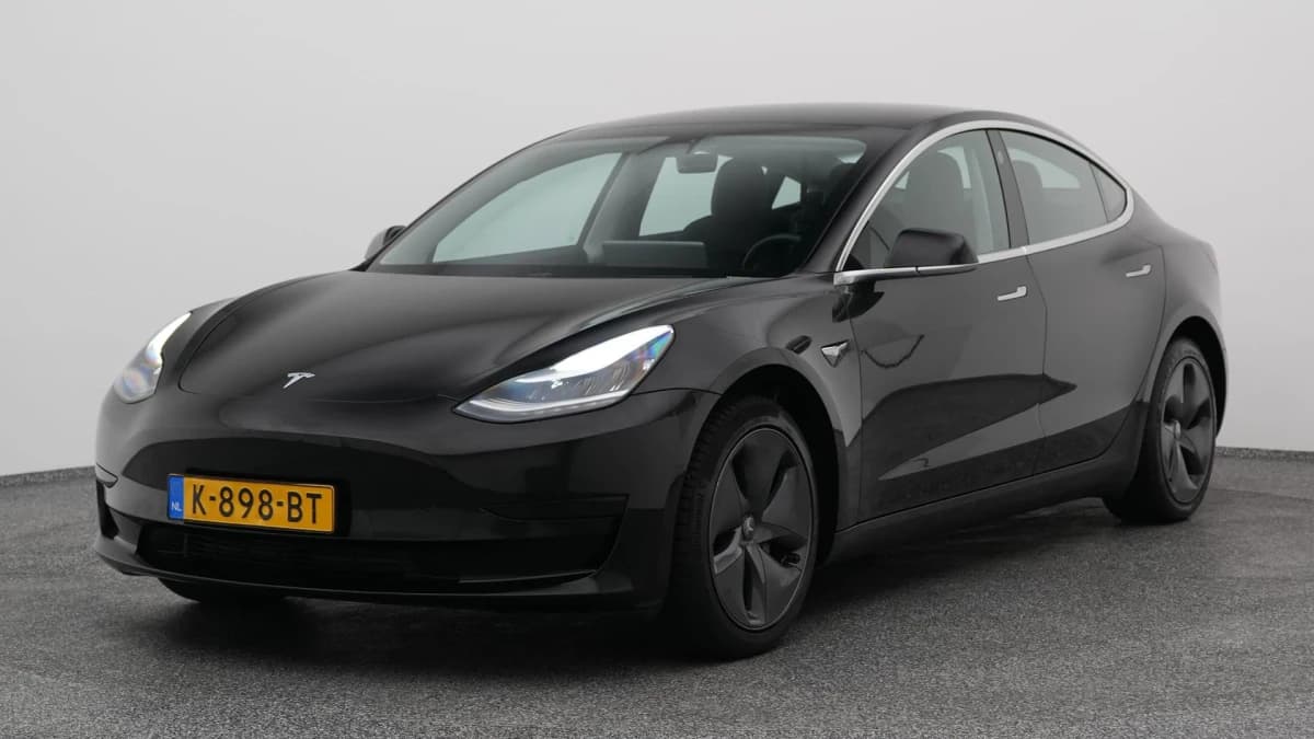 Tesla Model 3 standard rwd plus 60 kwh pano camera autopilot stoelverwarming — foto 1