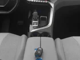 Peugeot 3008 1 2 puretech 130 pk automaat allure camera carplay thumbnail 12