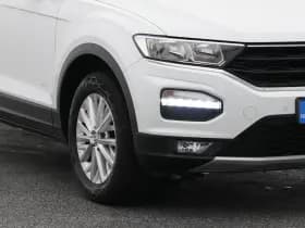 Volkswagen T-Roc roc 1 5 tsi style 6 bak adaptive thumbnail 17