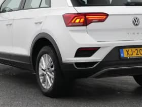 Volkswagen T-Roc roc 1 5 tsi style 6 bak adaptive thumbnail 18