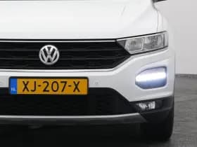 Volkswagen T-Roc roc 1 5 tsi style 6 bak adaptive thumbnail 19