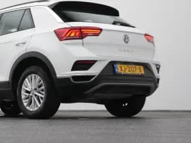 Volkswagen T-Roc roc 1 5 tsi style 6 bak adaptive thumbnail 22