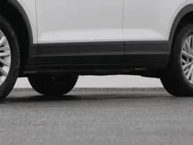 Volkswagen T-Roc roc 1 5 tsi style 6 bak adaptive thumbnail 37