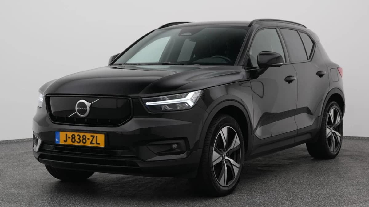 Volvo XC40 recharge p8 awd r design camera adaptive h k stoel en stuurverw — foto 1