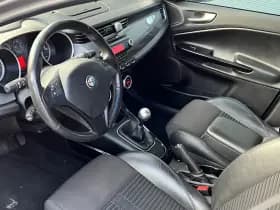 Alfa Romeo Giulietta 2.0 JTDm Distinctive | ECC | LMV | 6 maanden garantie thumbnail 11