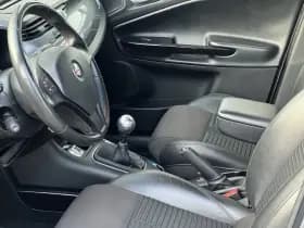 Alfa Romeo Giulietta 2.0 JTDm Distinctive | ECC | LMV | 6 maanden garantie thumbnail 12