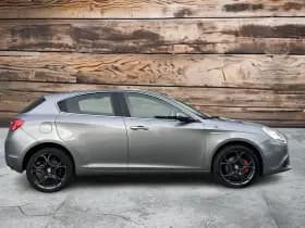 Alfa Romeo Giulietta 2.0 JTDm Distinctive | ECC | LMV | 6 maanden garantie thumbnail 5