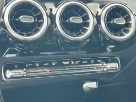 Mercedes-Benz CLA-Klasse Shooting Brake 200 Business Solution AMG thumbnail 19