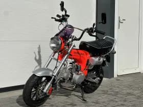 JINCHENG Bromfiets Bromfiets JC50Q (Honda Dax) | Volledig in nieuwstaat!