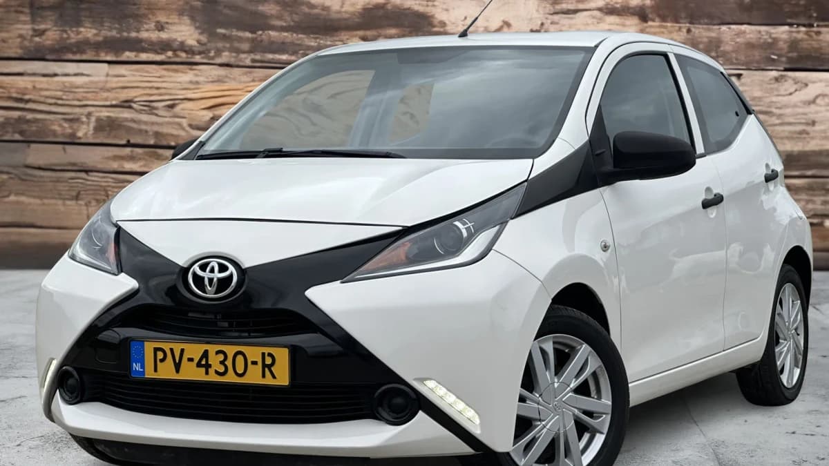 Toyota Aygo 1.0 VVT-i x-fun | NAP | NL Auto | Licht metalen velgen | Cruis | Airco | Bluetooth — foto 1