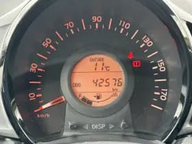 Toyota Aygo 1.0 VVT-i x-fun | NAP | NL Auto | Licht metalen velgen | Cruis | Airco | Bluetooth thumbnail 13