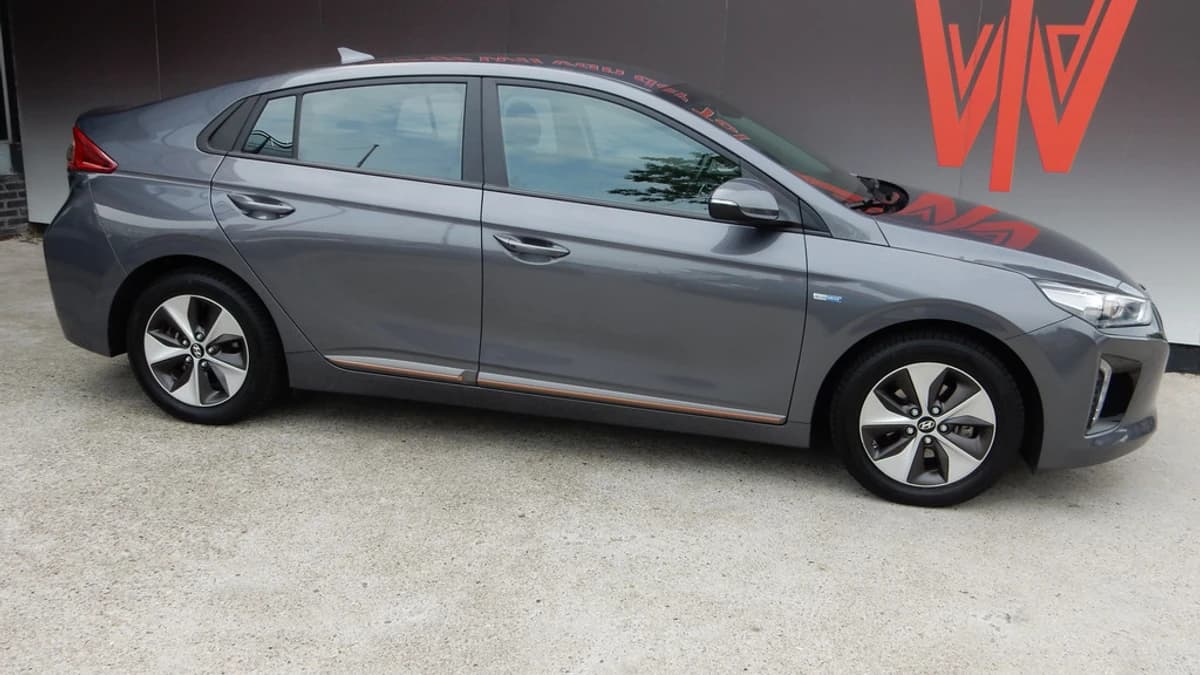 Hyundai IONIQ COMFORT EV | ADAPT. CRUISE | CLIMA | NAVIGATIE | CAMERA | 1e EIG | APK 06-2026!! — foto 1