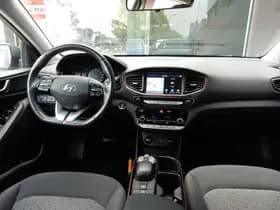 Hyundai IONIQ COMFORT EV | ADAPT. CRUISE | CLIMA | NAVIGATIE | CAMERA | 1e EIG | APK 06-2026!! thumbnail 20