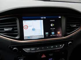 Hyundai IONIQ COMFORT EV | ADAPT. CRUISE | CLIMA | NAVIGATIE | CAMERA | 1e EIG | APK 06-2026!! thumbnail 24