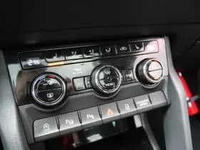 Škoda Karoq 1.5 TSI SPORTLINE | AUTOMAAT | A.C.C | PANO | TREKHAAK | CAMERA | BTW-AUTO!! thumbnail 24