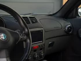 Alfa Romeo Romeo 147 3.2 V6 GTA thumbnail 27